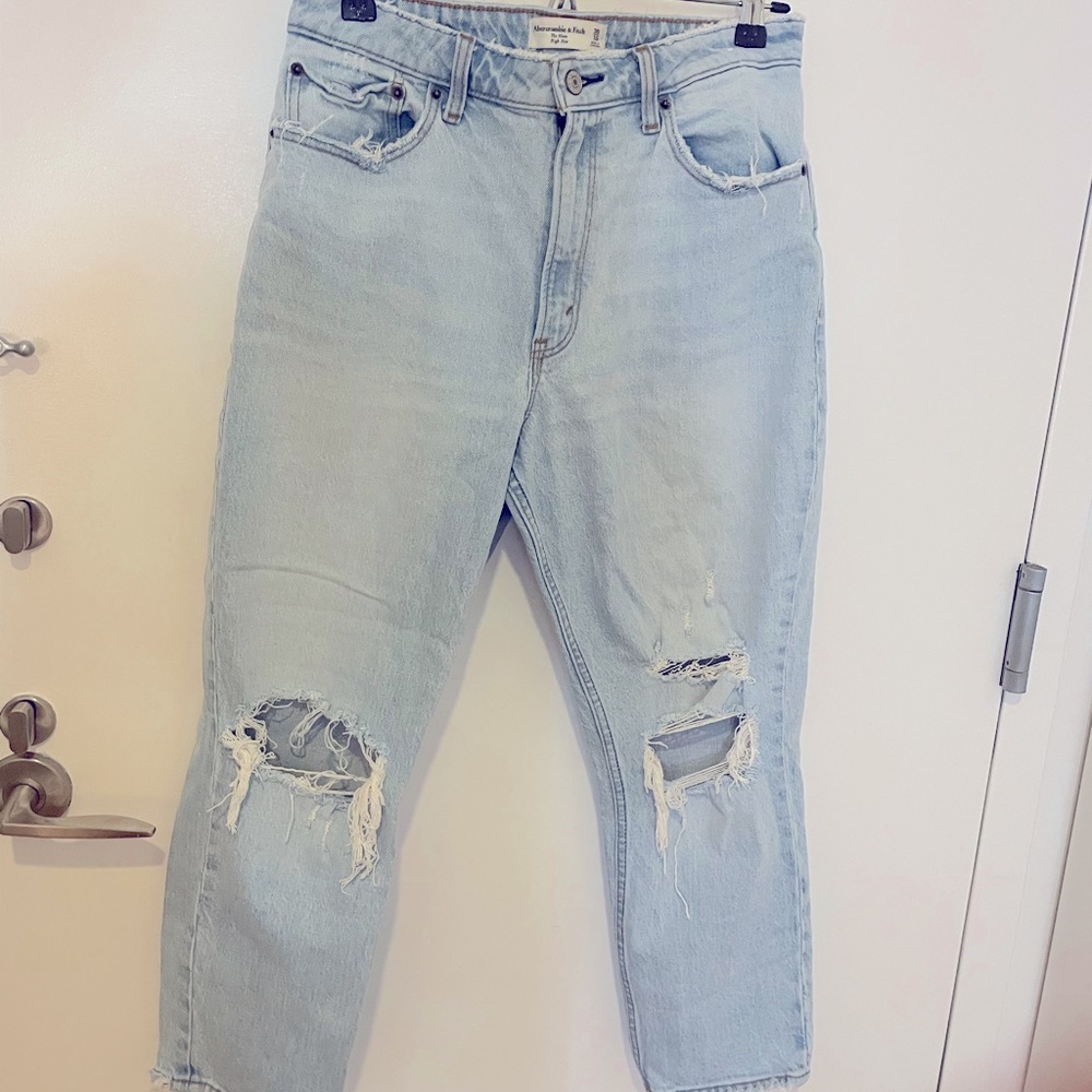 Abercrombie & Fitch Mom high rise  jeans